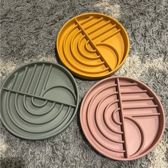 Slow feeder - Picture 1 of 1